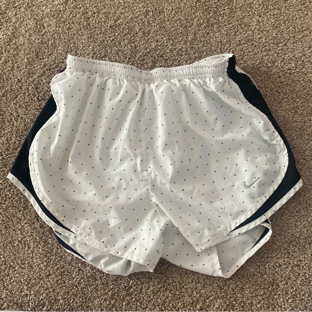 NIKE DRI FIT RUNNING SHORTS